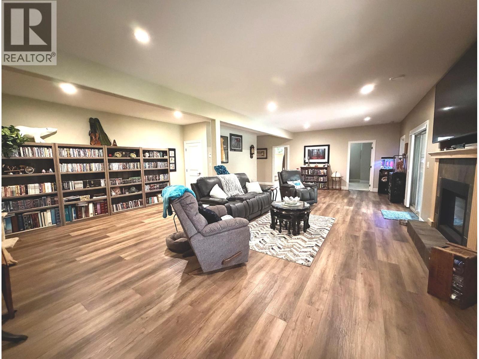 2530 Valley Place - 41