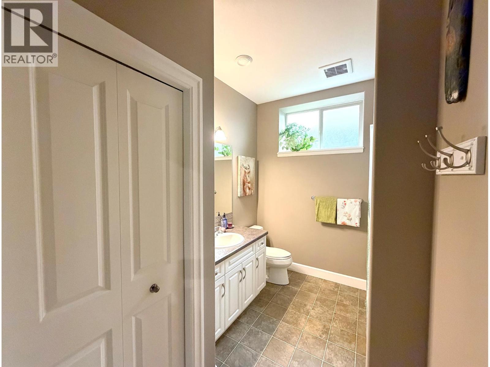 2530 Valley Place - Image 43