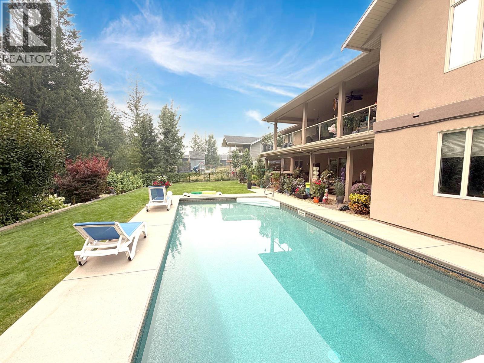2530 Valley Place - Image 53