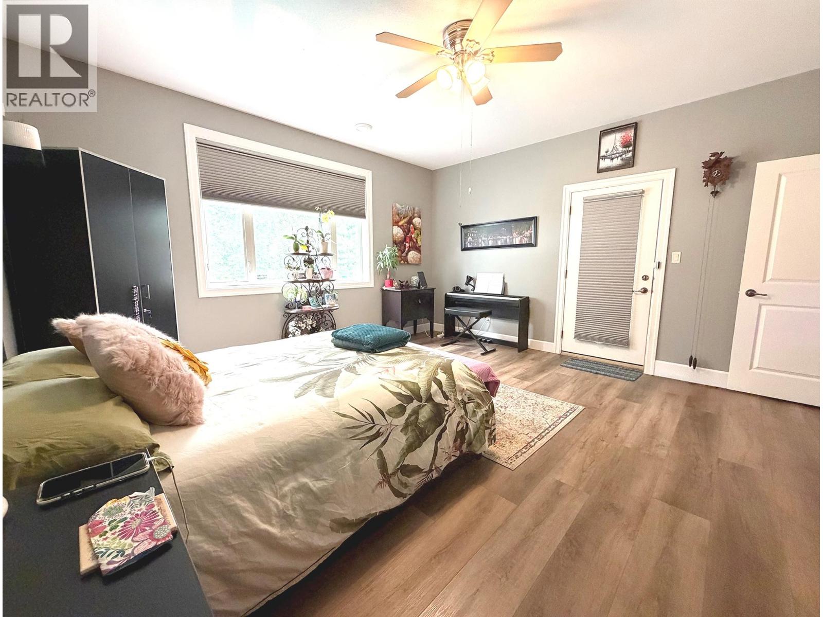2530 Valley Place - Image 47