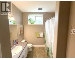 2530 Valley Place, Blind Bay, BC V0E1H2 Photo 44
