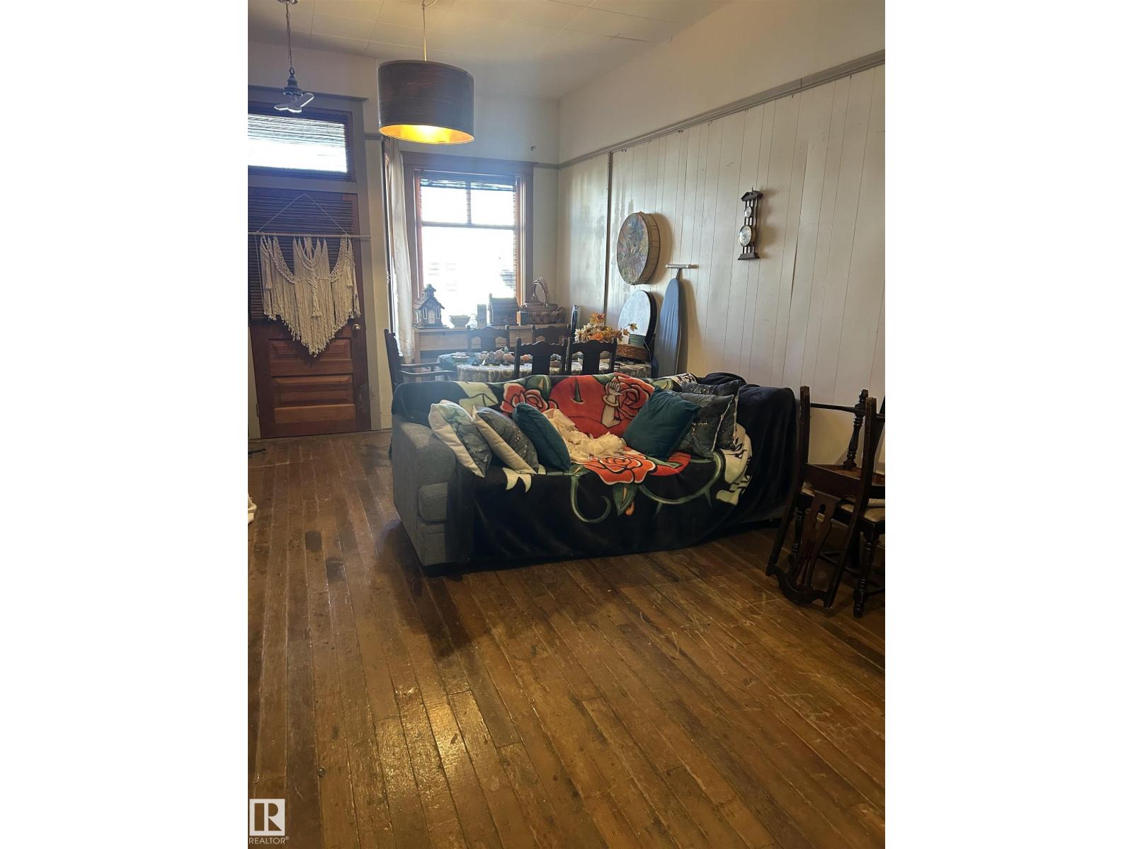 5023 50 Street - Photo 7