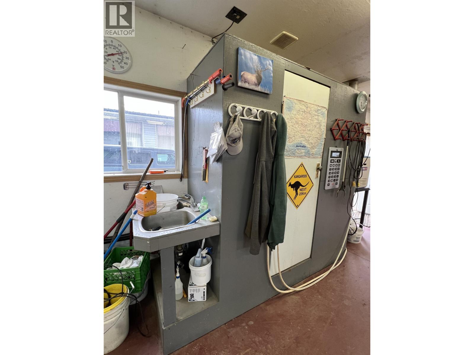 5527 48 STREET - Image 11
