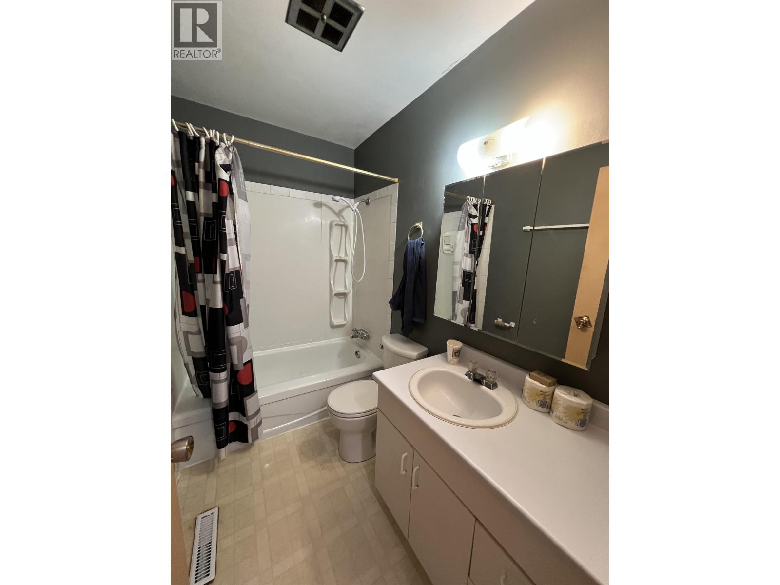 5527 48 STREET - 20