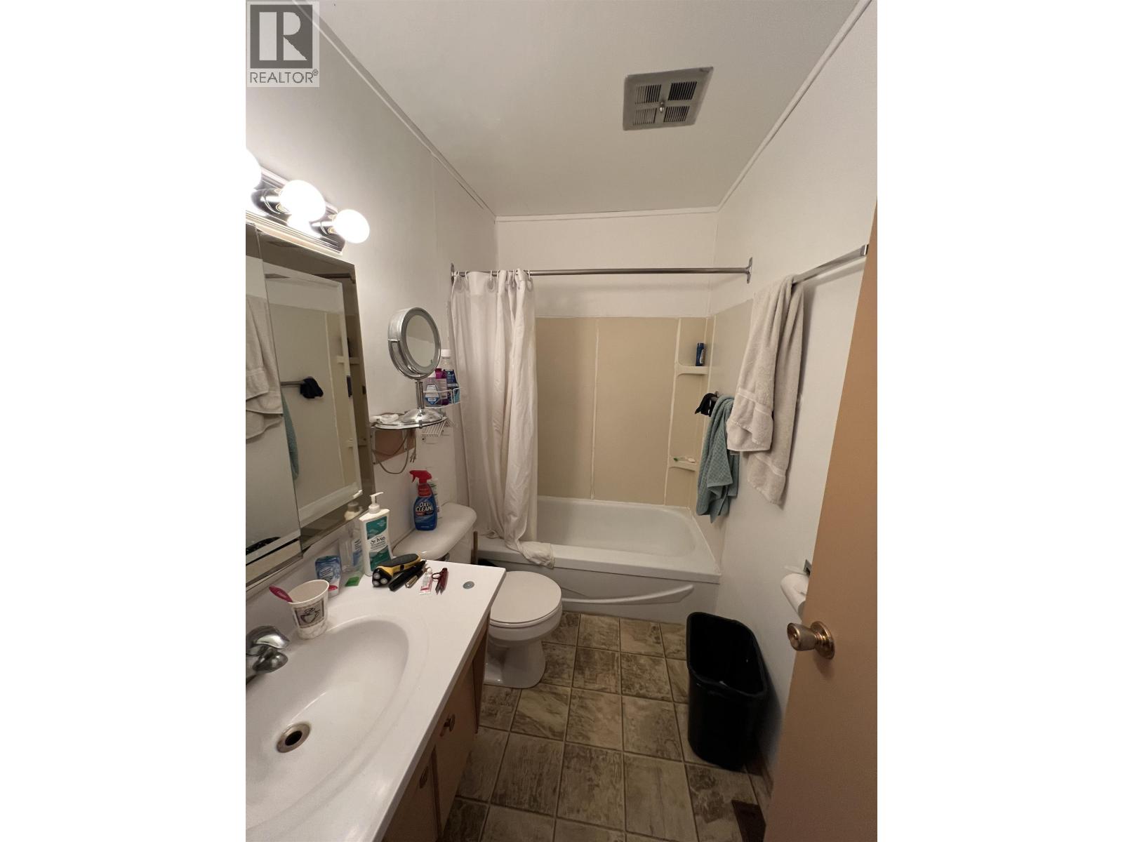 5527 48 STREET - 33