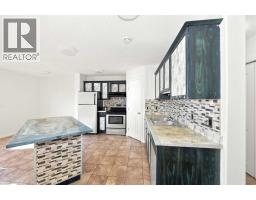 4pc Bathroom - 4, 6802 50 Avenue, Camrose, AB T4V5C7 Photo 7
