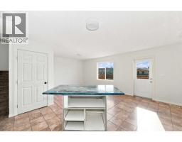 4, 6802 50 Avenue, Camrose, AB T4V5C7 Photo 10