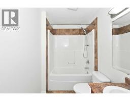 4, 6802 50 Avenue, Camrose, AB T4V5C7 Photo 18