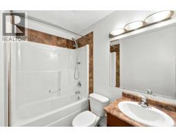 4, 6802 50 Avenue, Camrose, AB T4V5C7 Photo 17