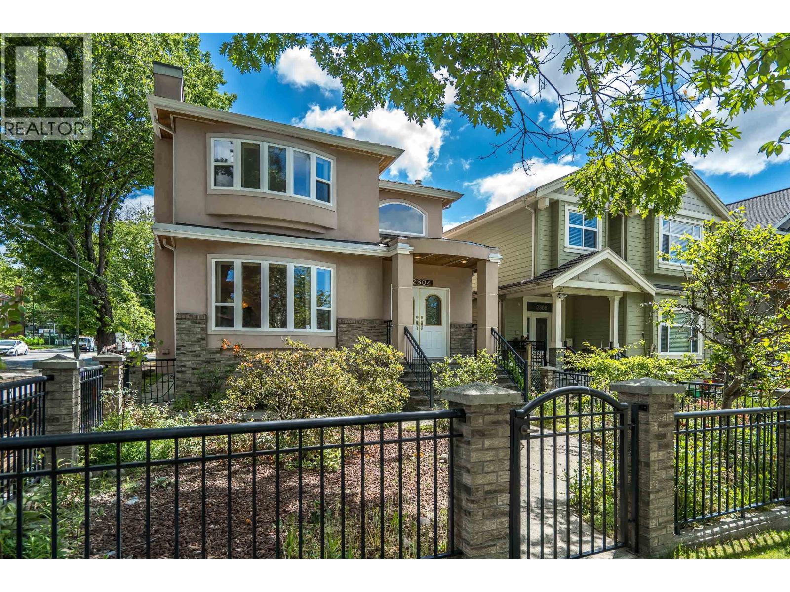 2304 GARDEN DRIVE