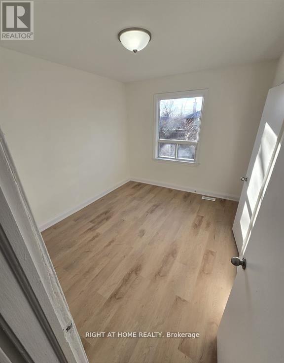 70 BUNNELL CRESCENT - 4
