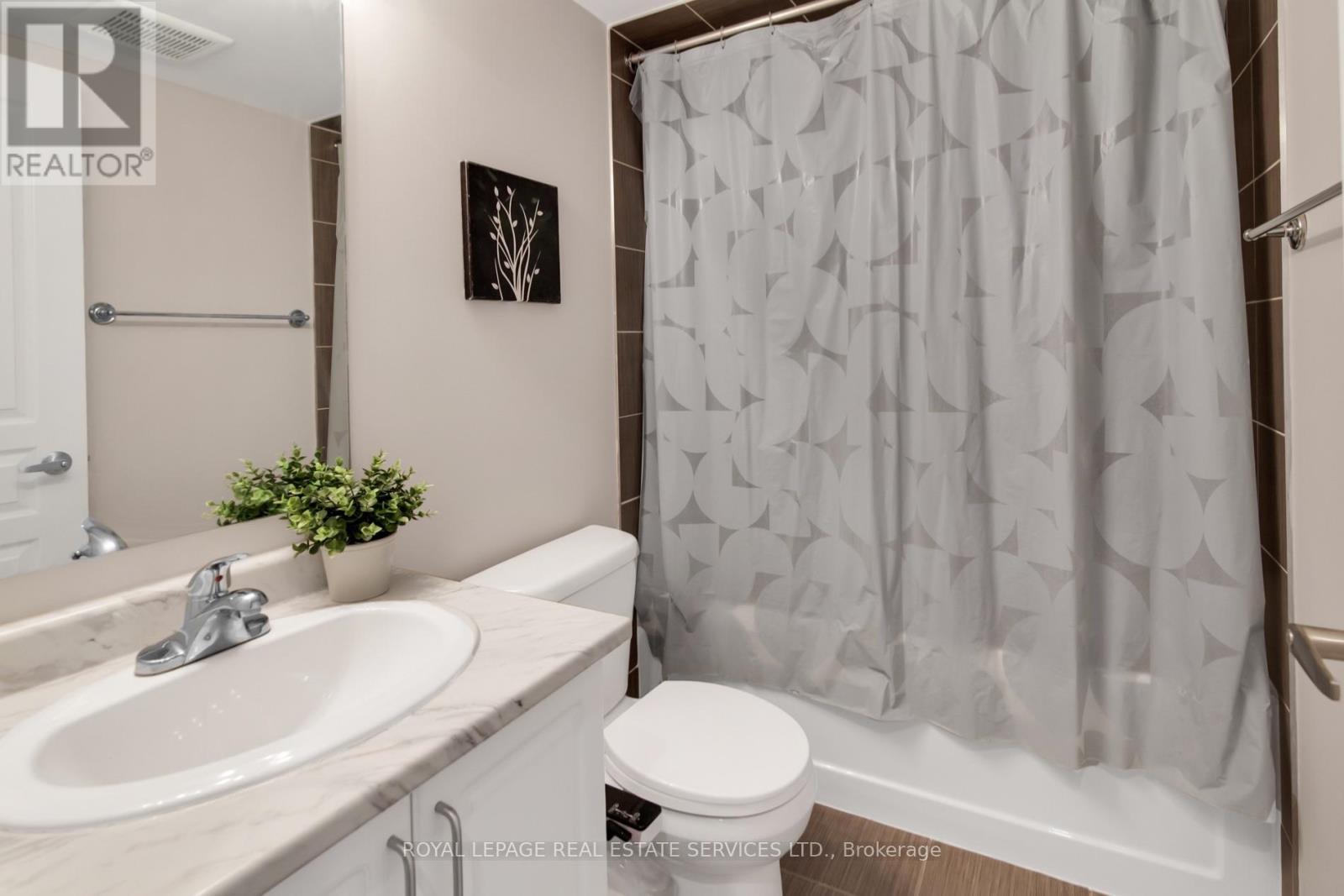 #47 636 EVANS AVENUE - 14