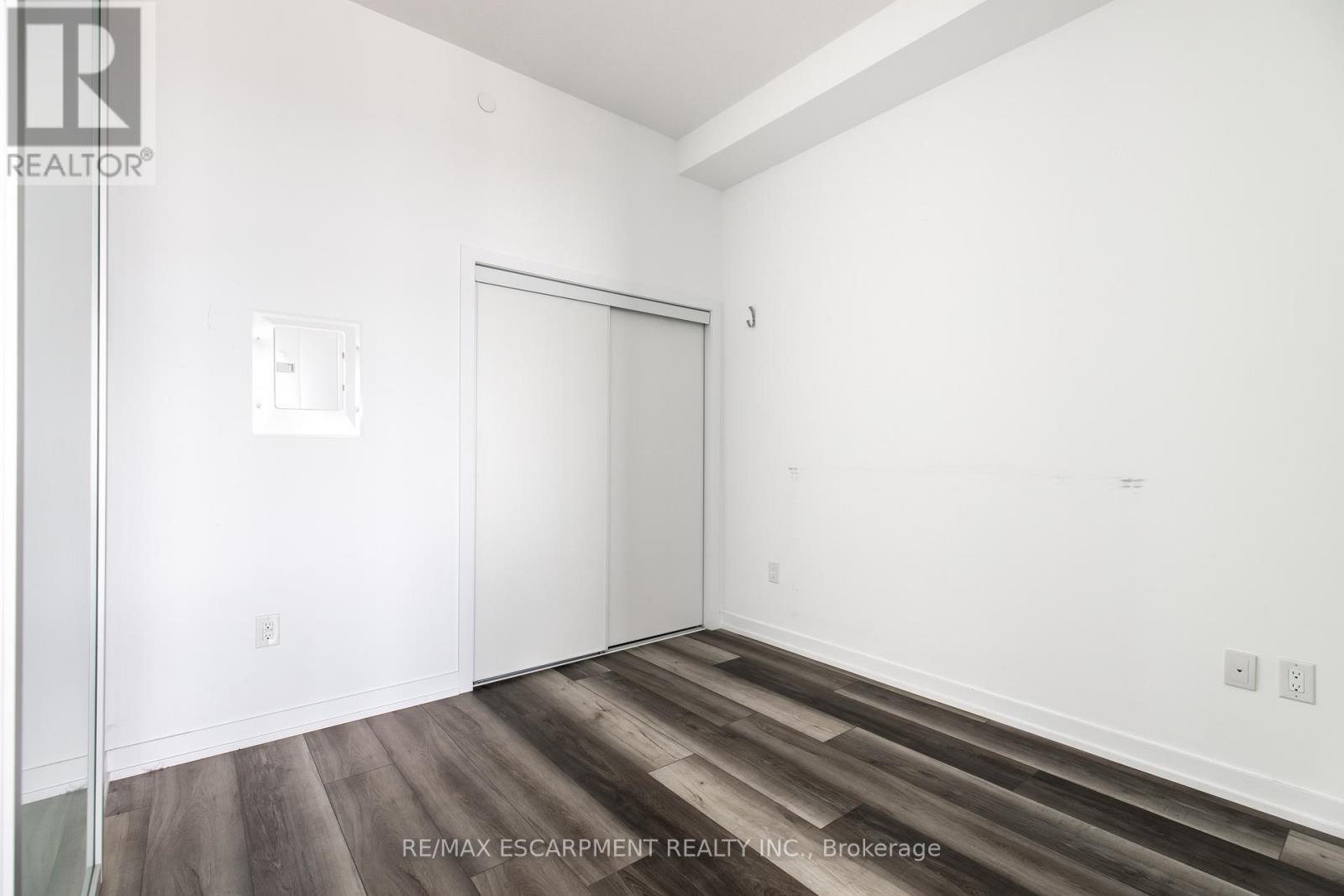 #416 450 DUNDAS STREET E - 6