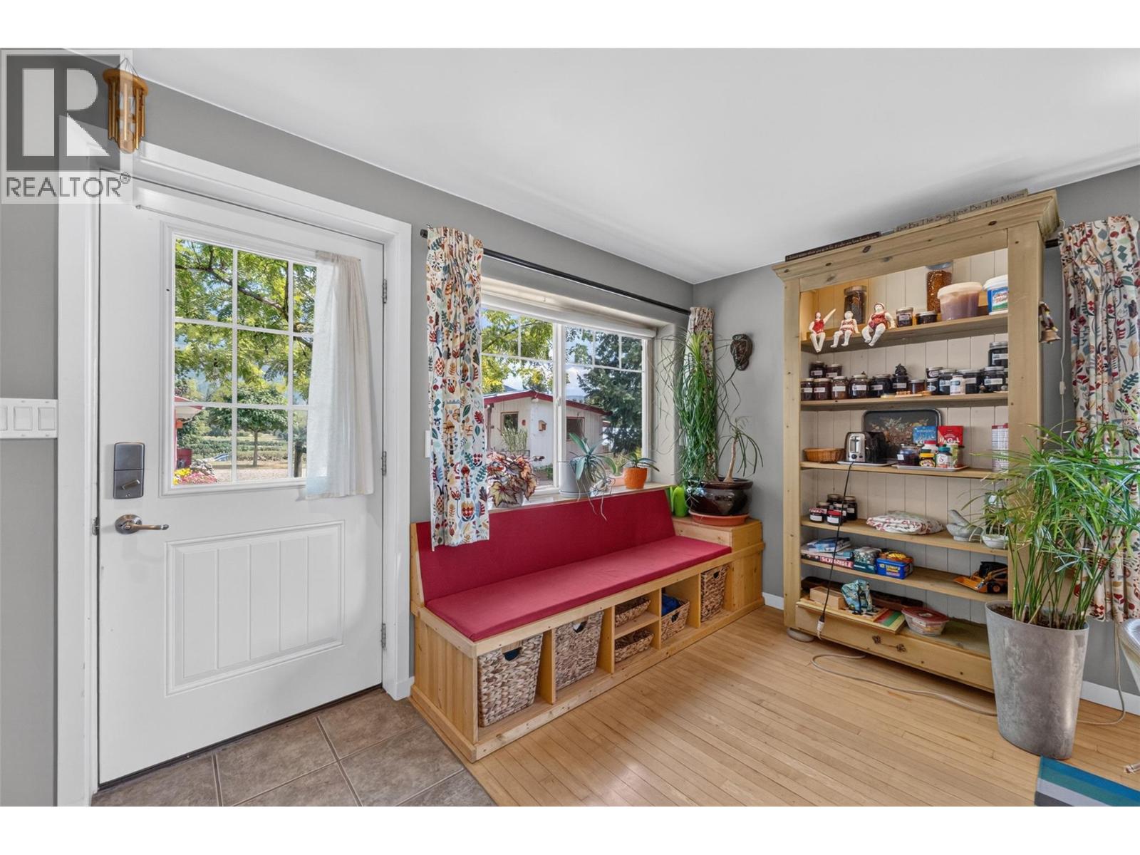 4360 30 Street NE - Image 10