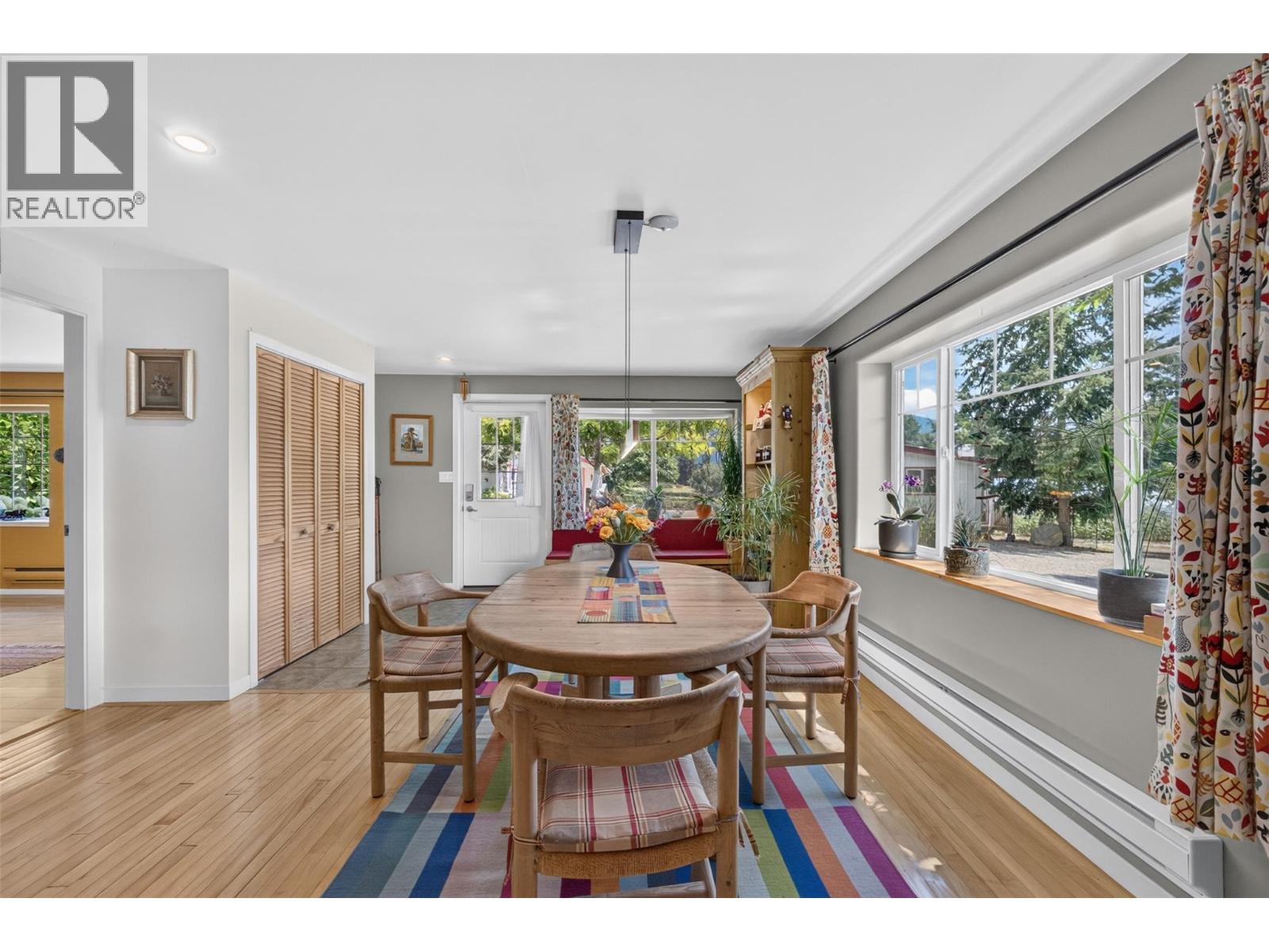 4360 30 Street NE - Image 13