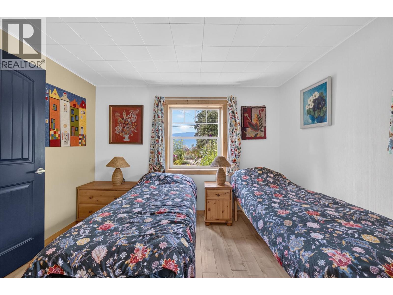 4360 30 Street NE - Image 34