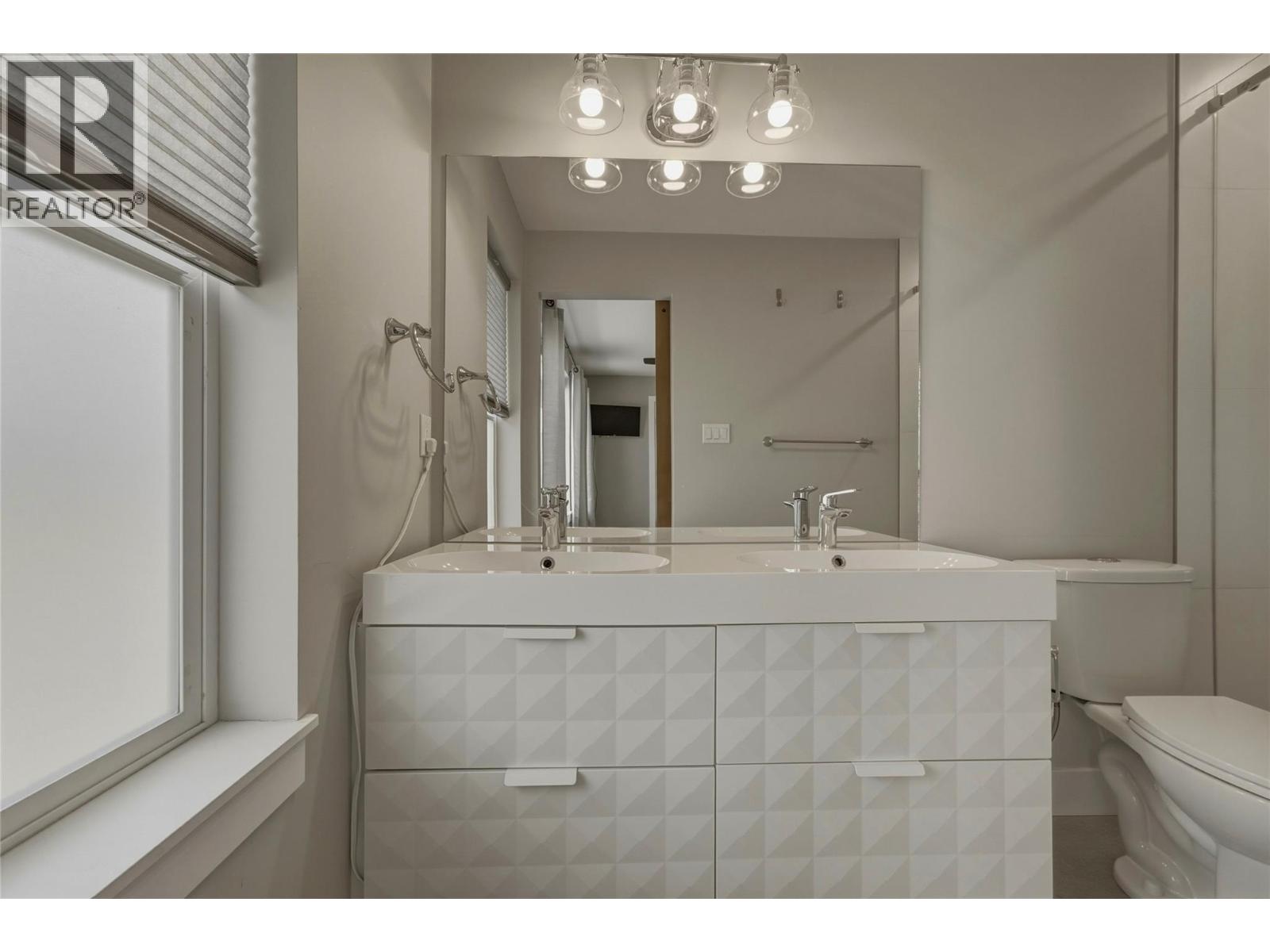 #2 1804 46 Avenue - Image 21