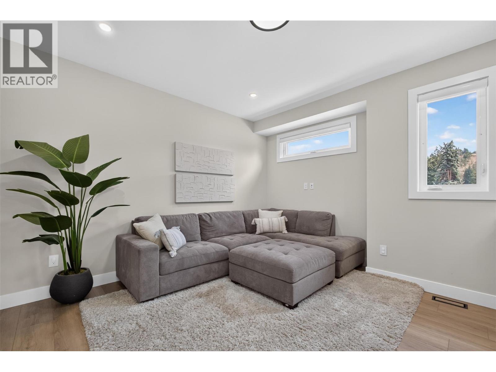707 Raymer Road - 24