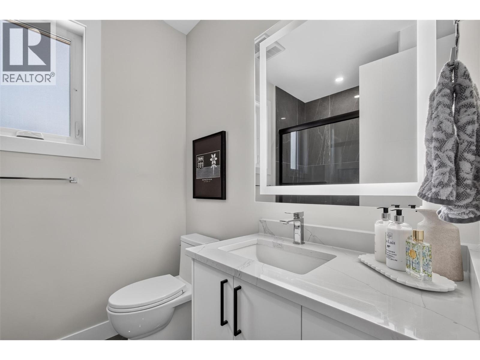 707 Raymer Road - 34