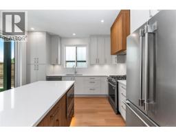 Porch - 3849 Olympian Way, Colwood, BC V9C0R7 Photo 8