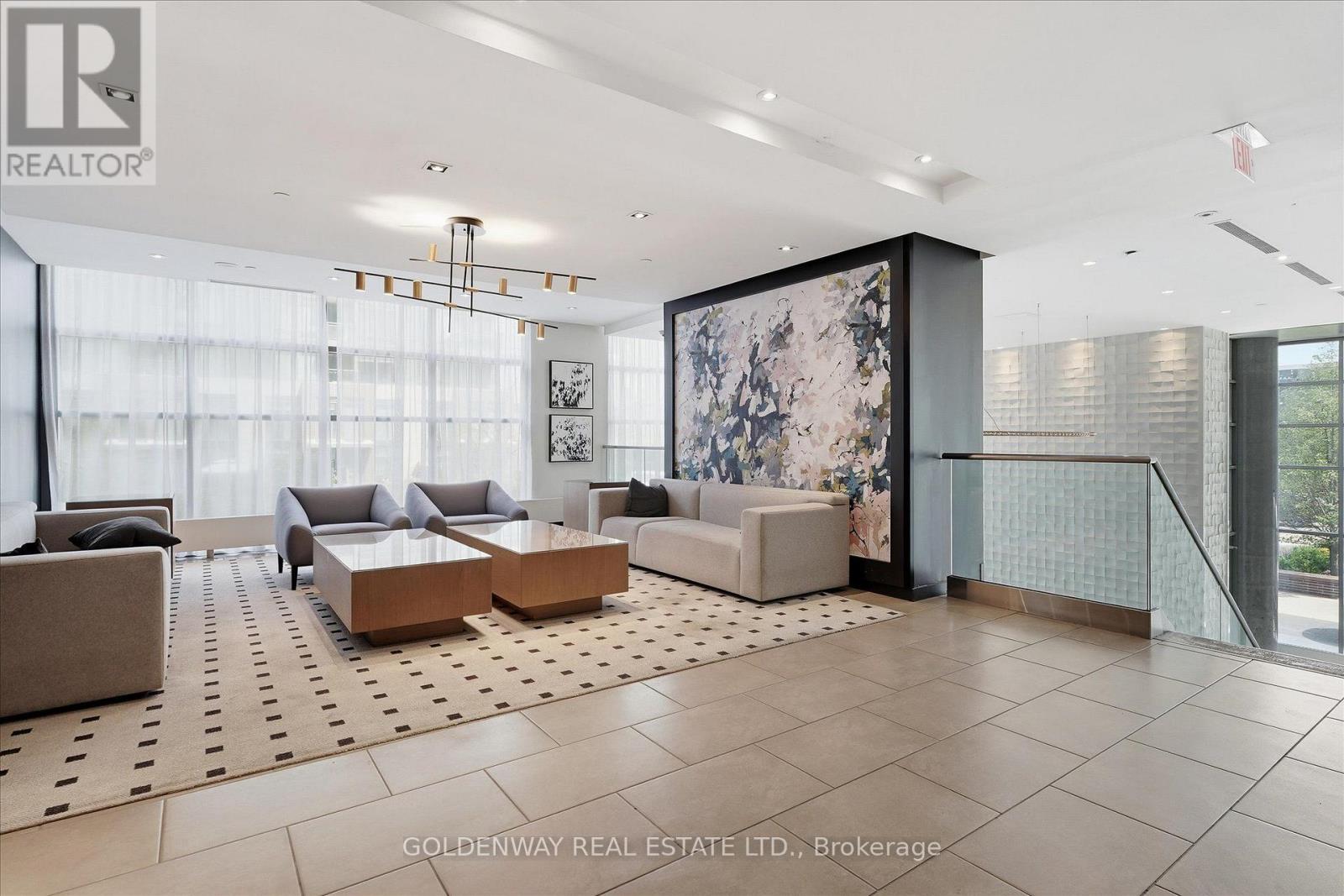 #5015 11 BRUNEL COURT - 18