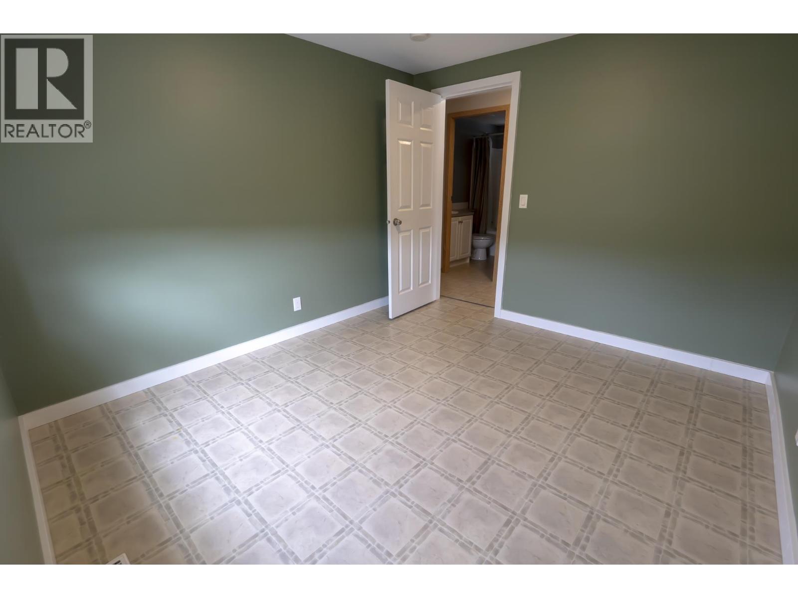 3620 ERICKSON ROAD - Image 10
