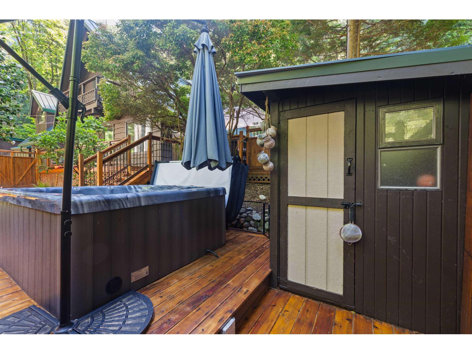 6326 ROCKWELL DRIVE, Harrison Lake, Harrison Hot Springs