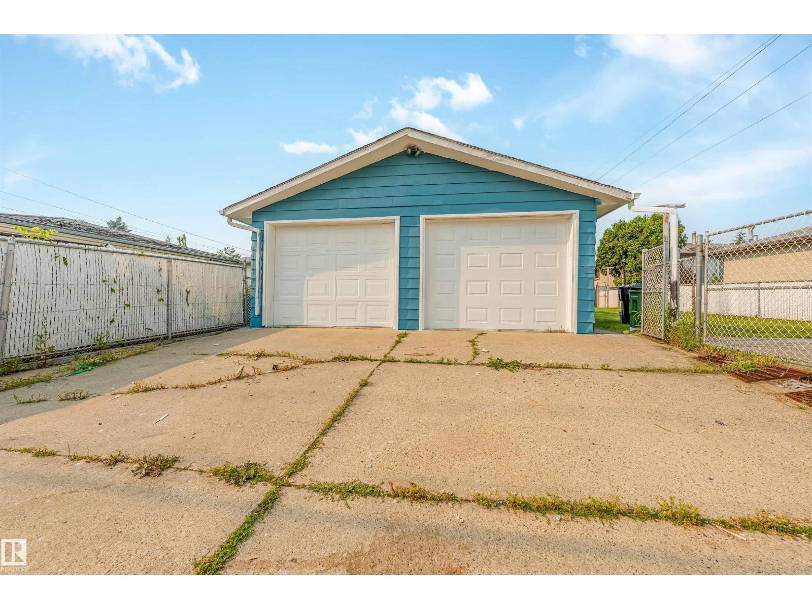 12023 137 AV NW - 45