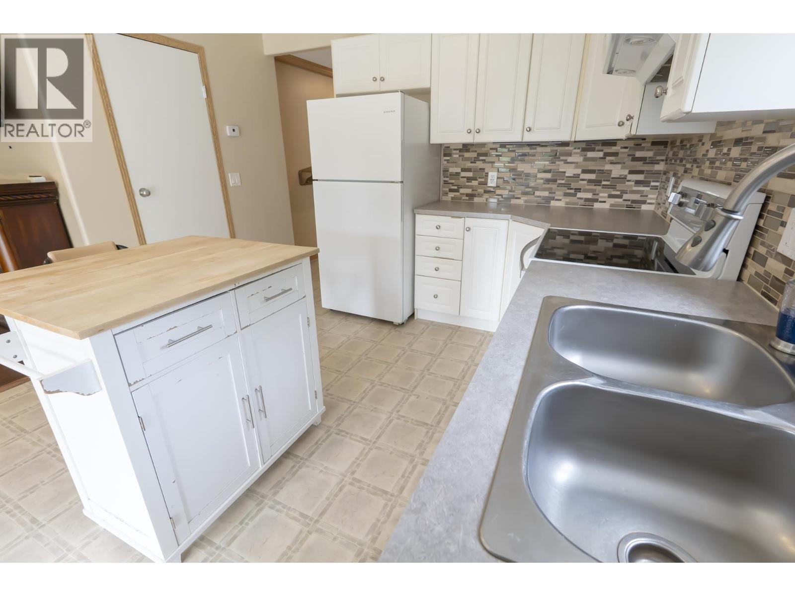 3620 ERICKSON ROAD - 6