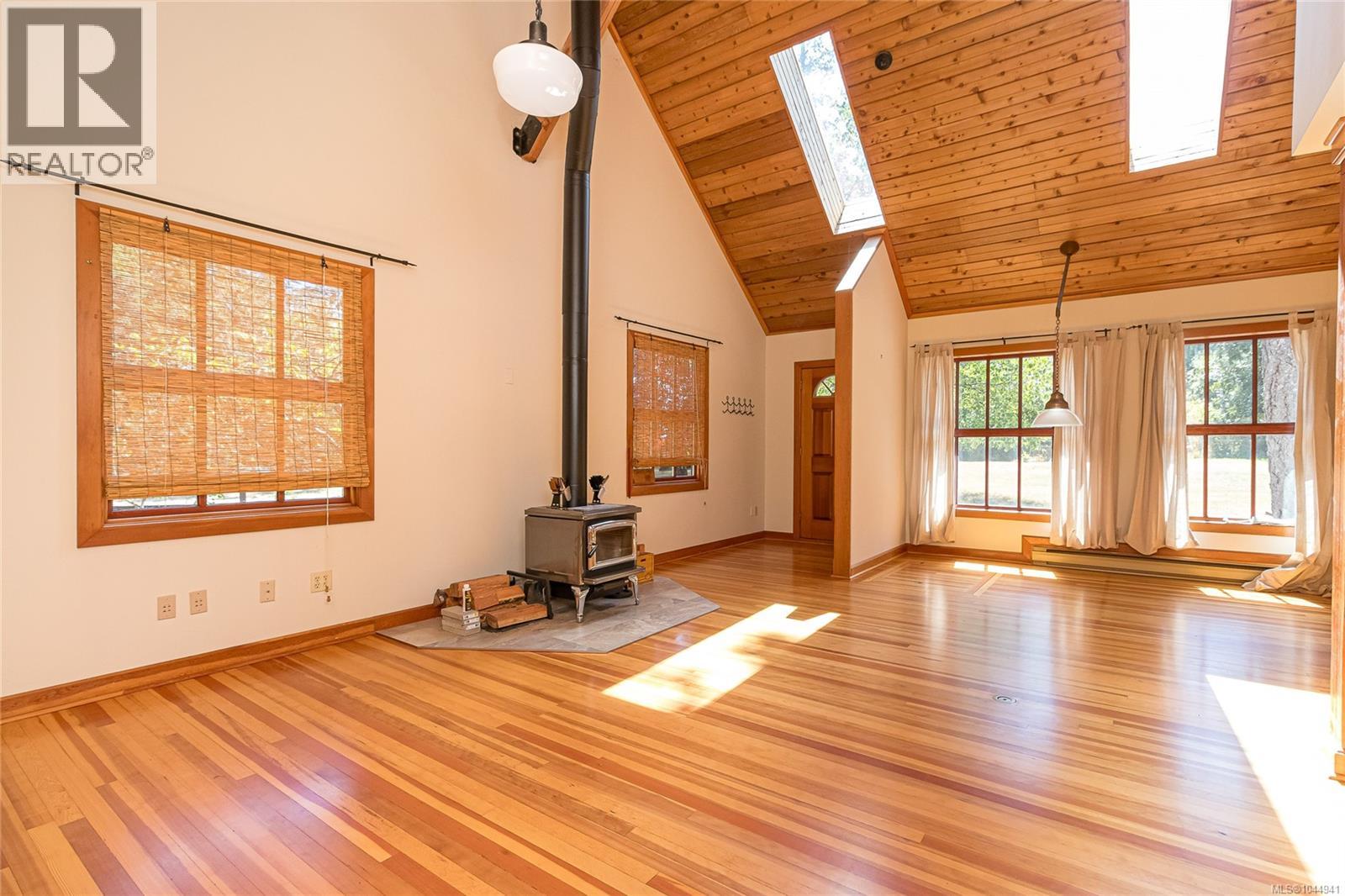 649 Woodcreek Dr - 8