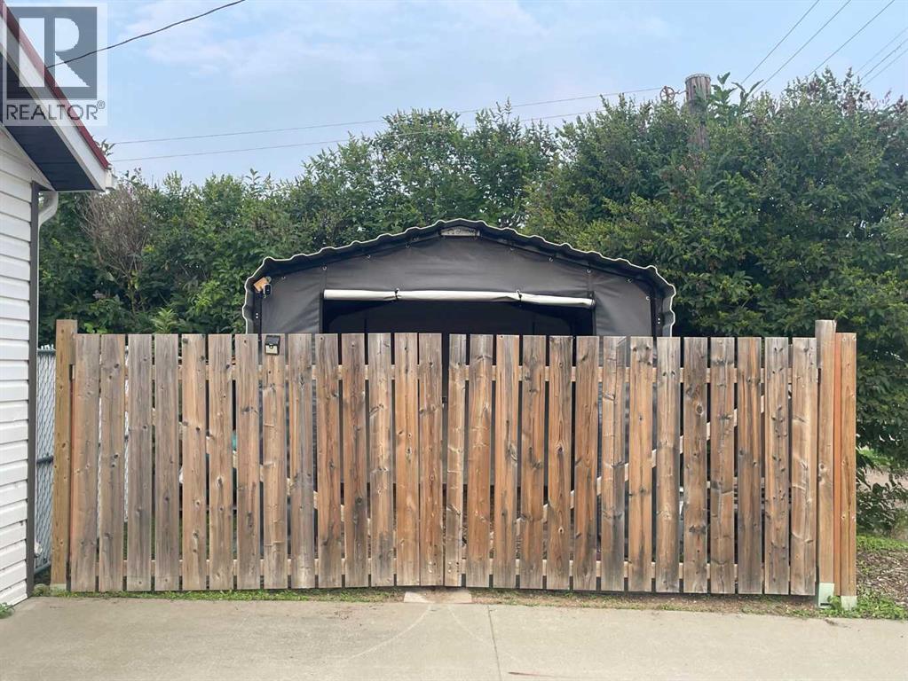 4920 51 Avenue - Photo 48