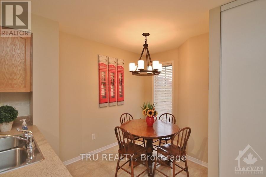 835 LONGFIELDS DRIVE - 14