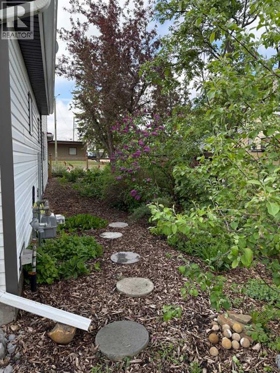 4920 51 Avenue - Photo 40