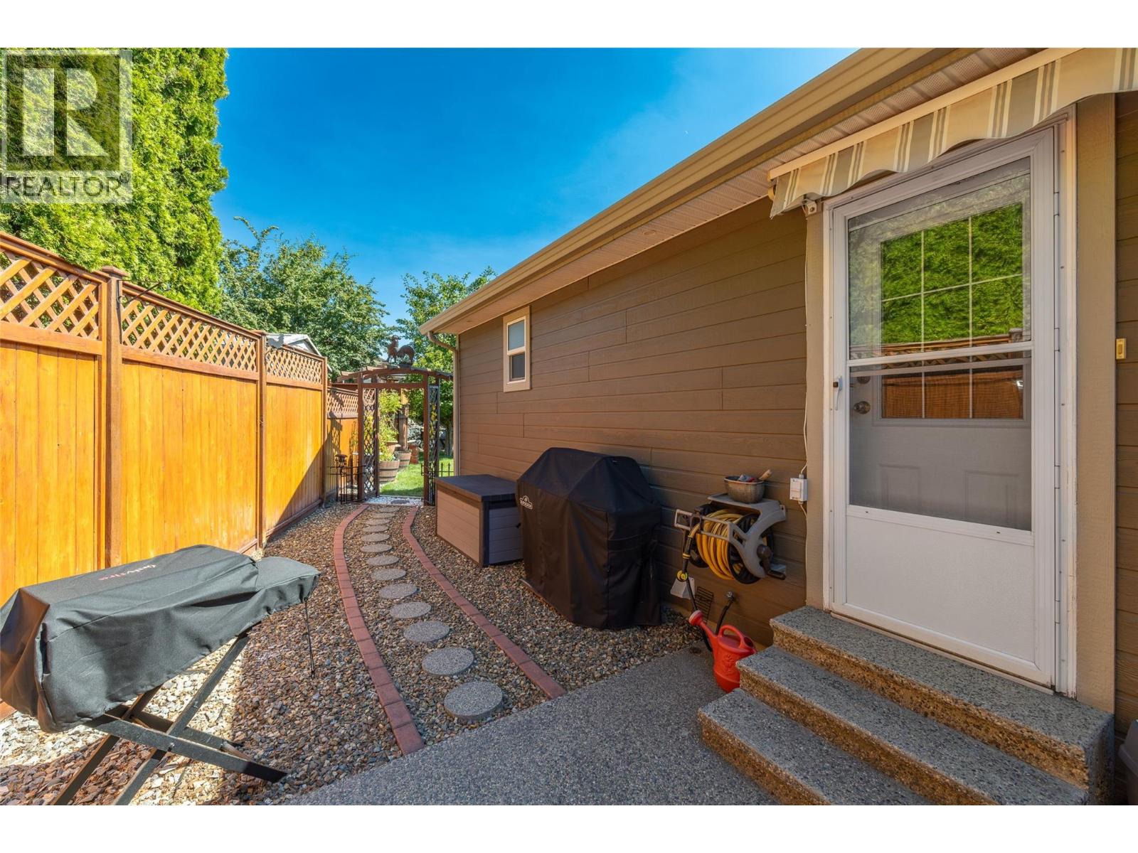 2208 Mimosa Drive - Image 44