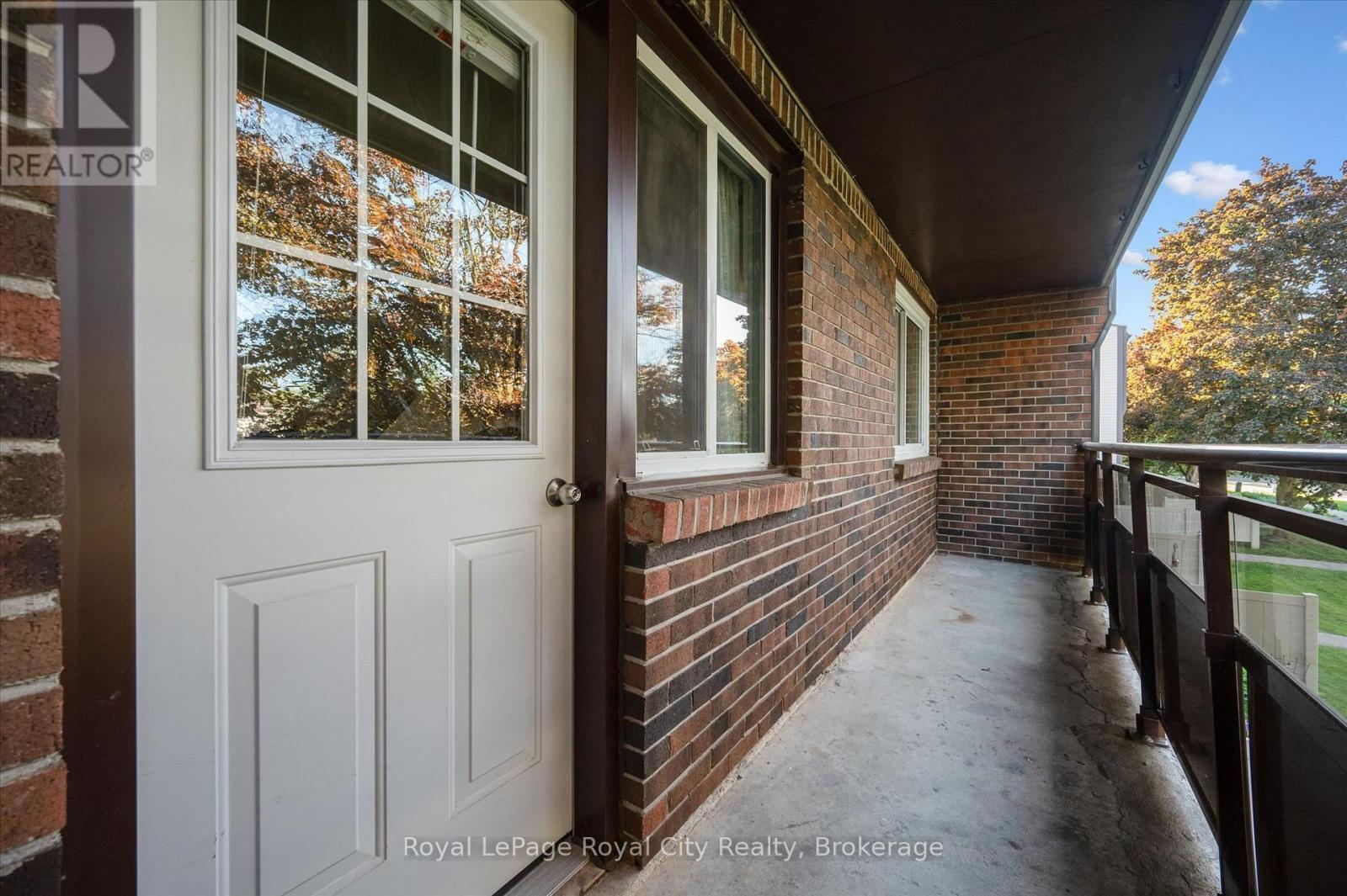 #18 80 BURNS DRIVE - 30
