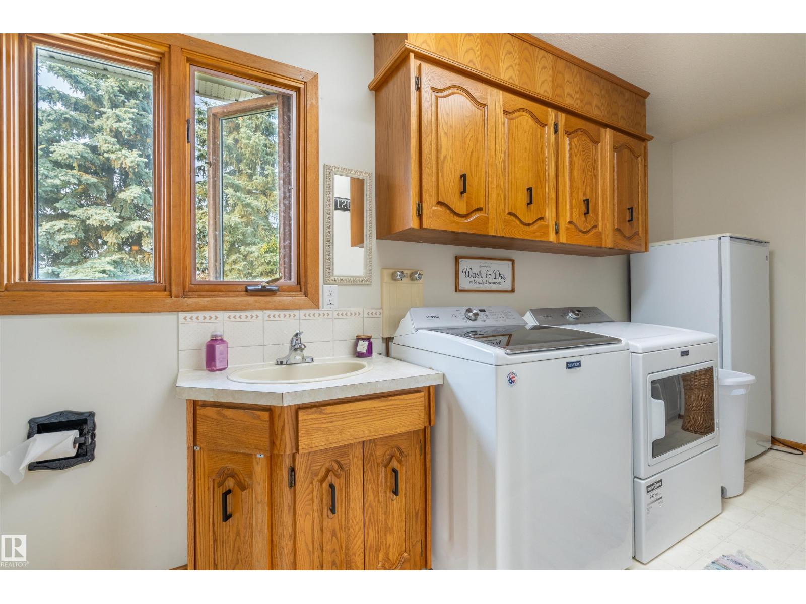 5825 52 ST - Image 26