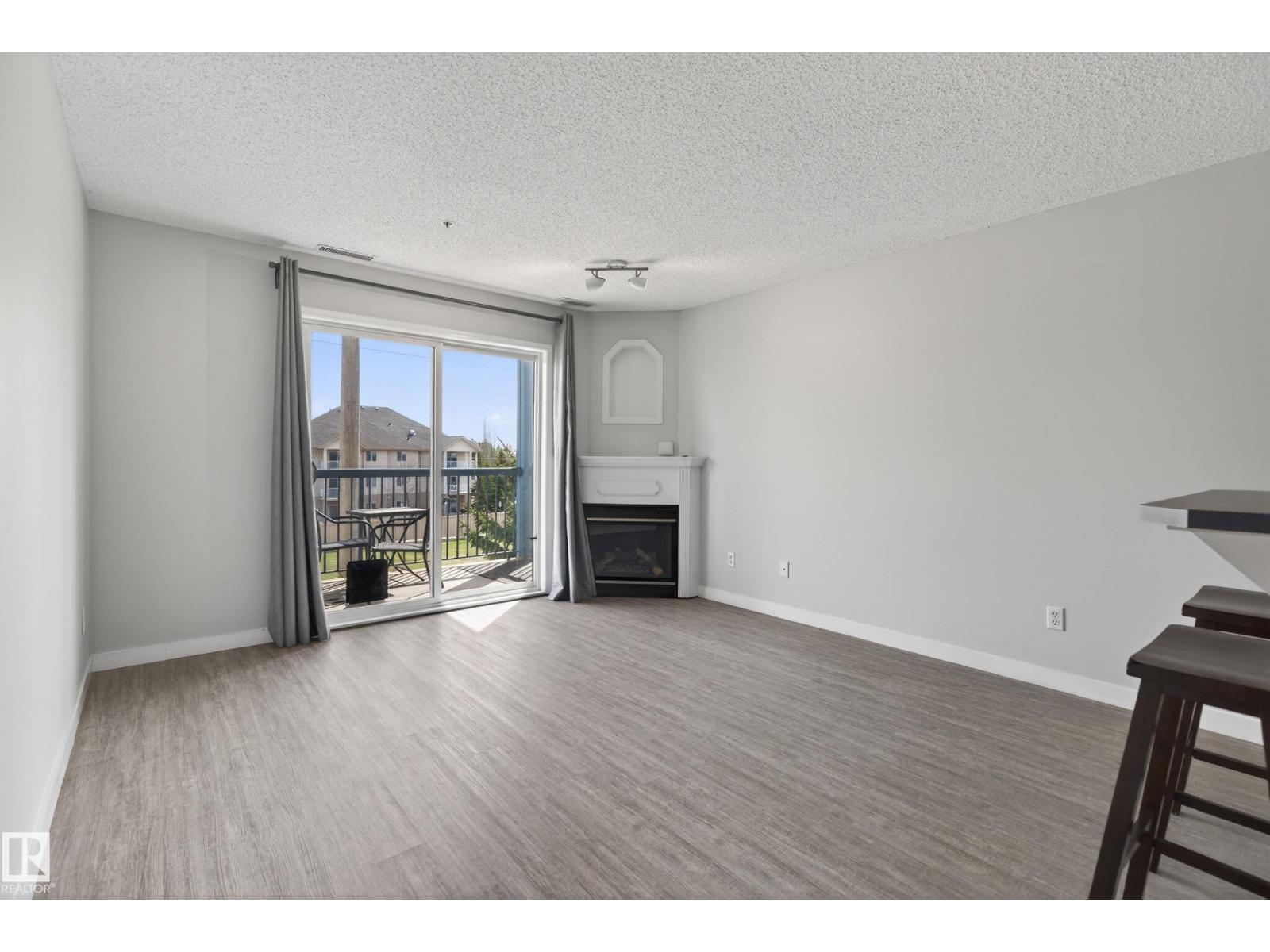 #319 16303 95 ST NW - 15