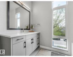 11613 72 Av Nw, Edmonton, AB T6G0B9 Photo 12