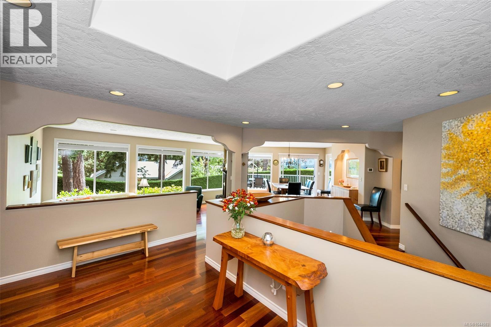 949 Pacific Pl - Image 7