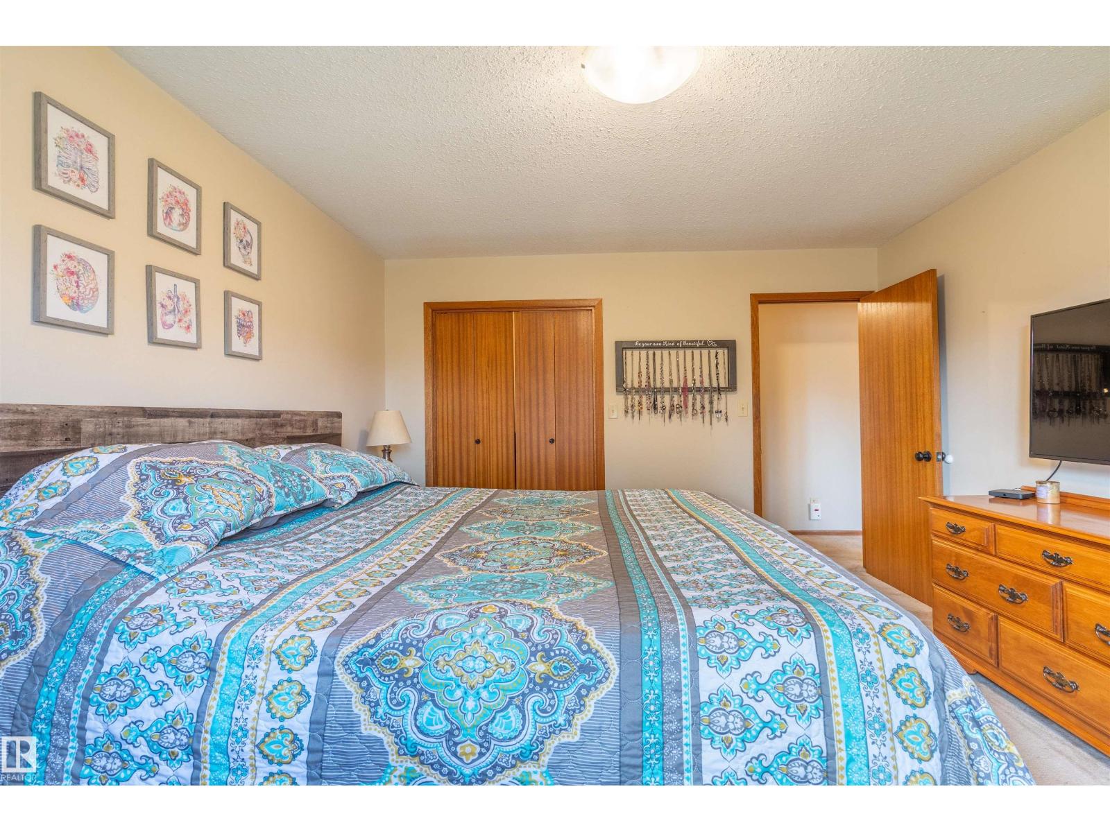 5825 52 ST - Image 21