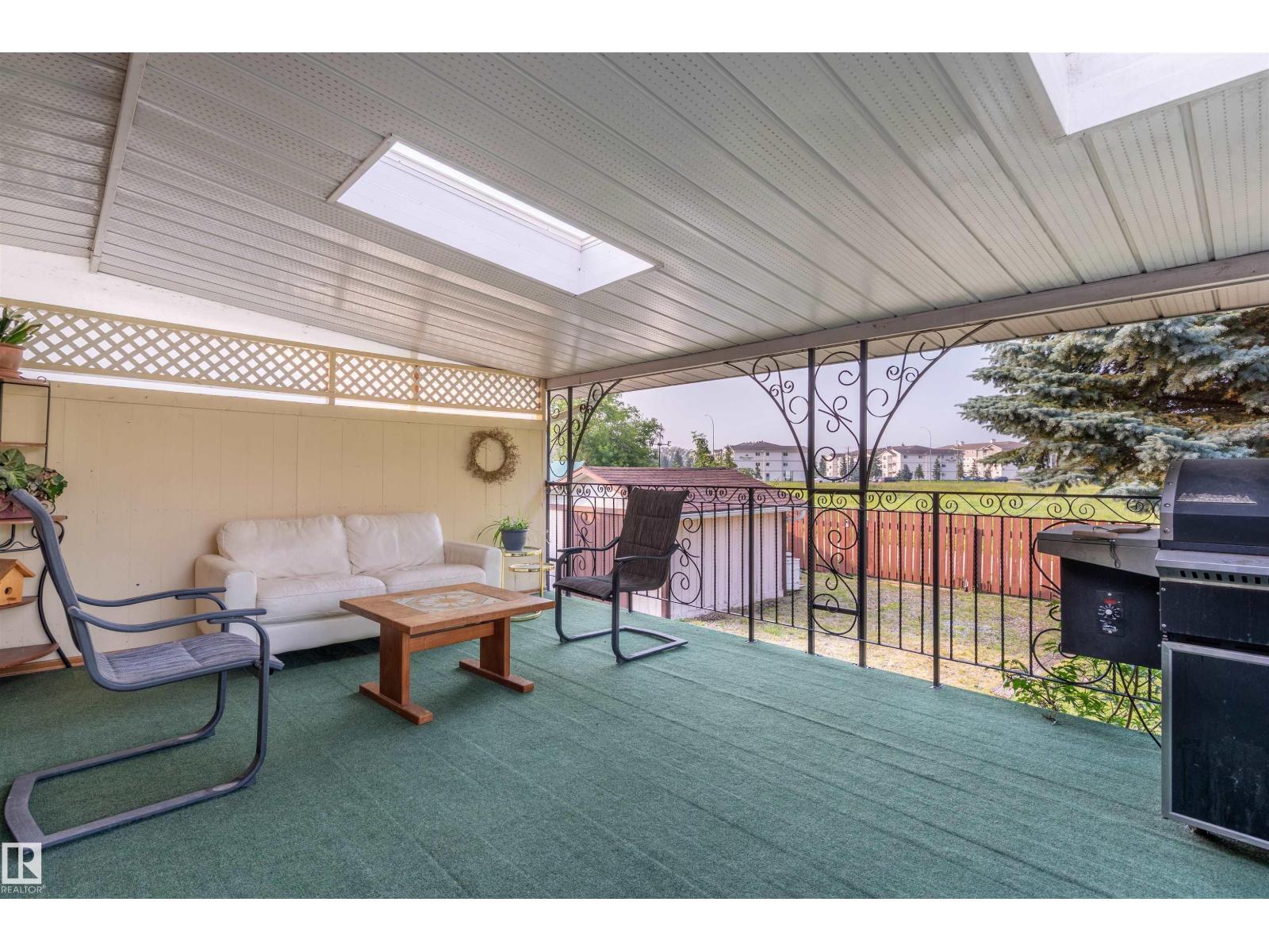 5825 52 ST - Image 44