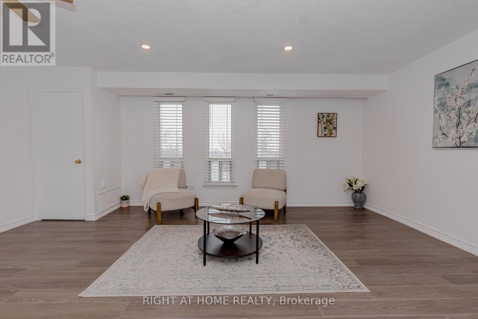 #3 40 REXDALE BOULEVARD - 15