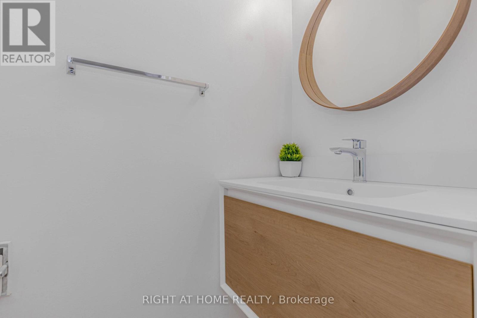 #3 40 REXDALE BOULEVARD - 18