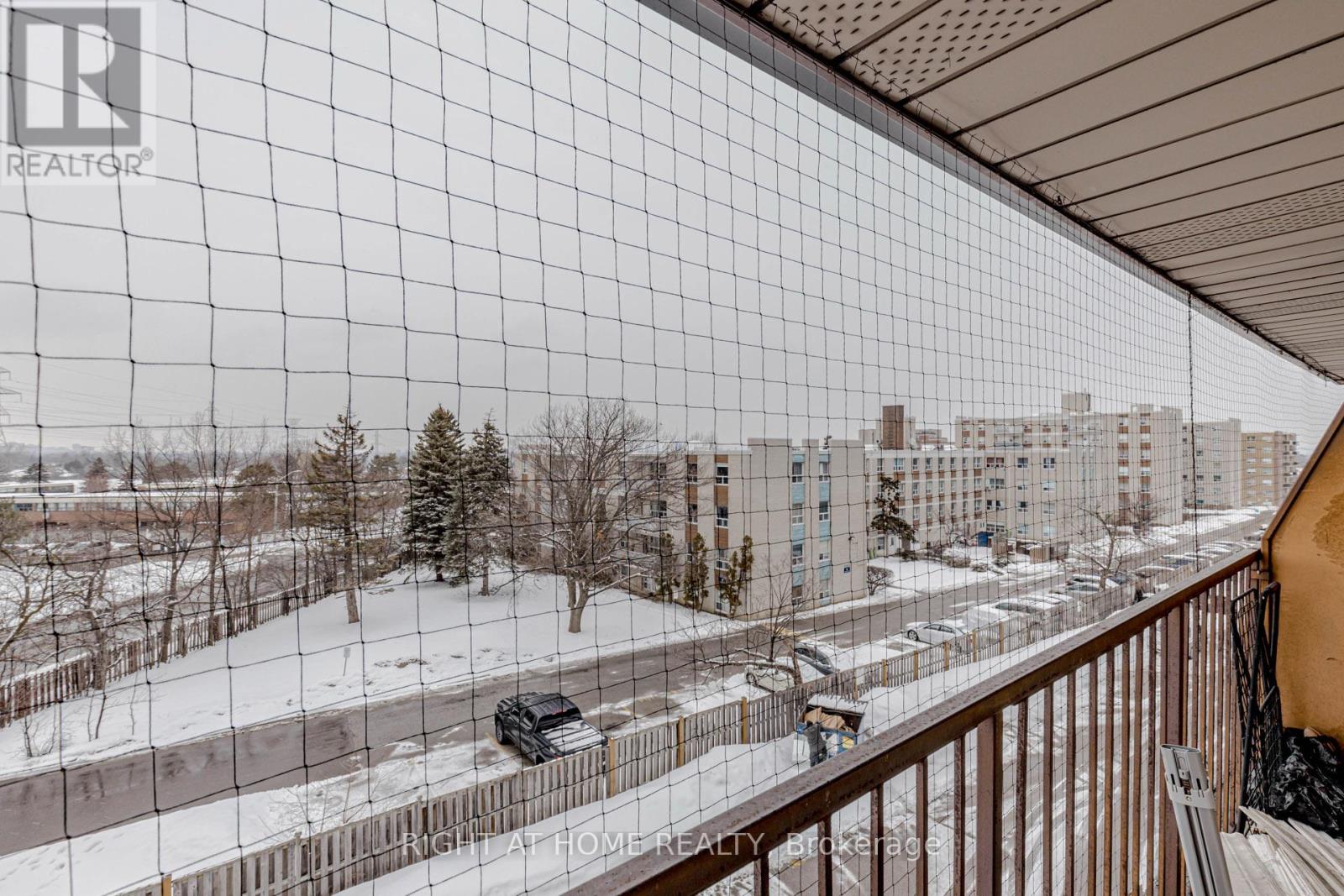 #3 40 REXDALE BOULEVARD - 37