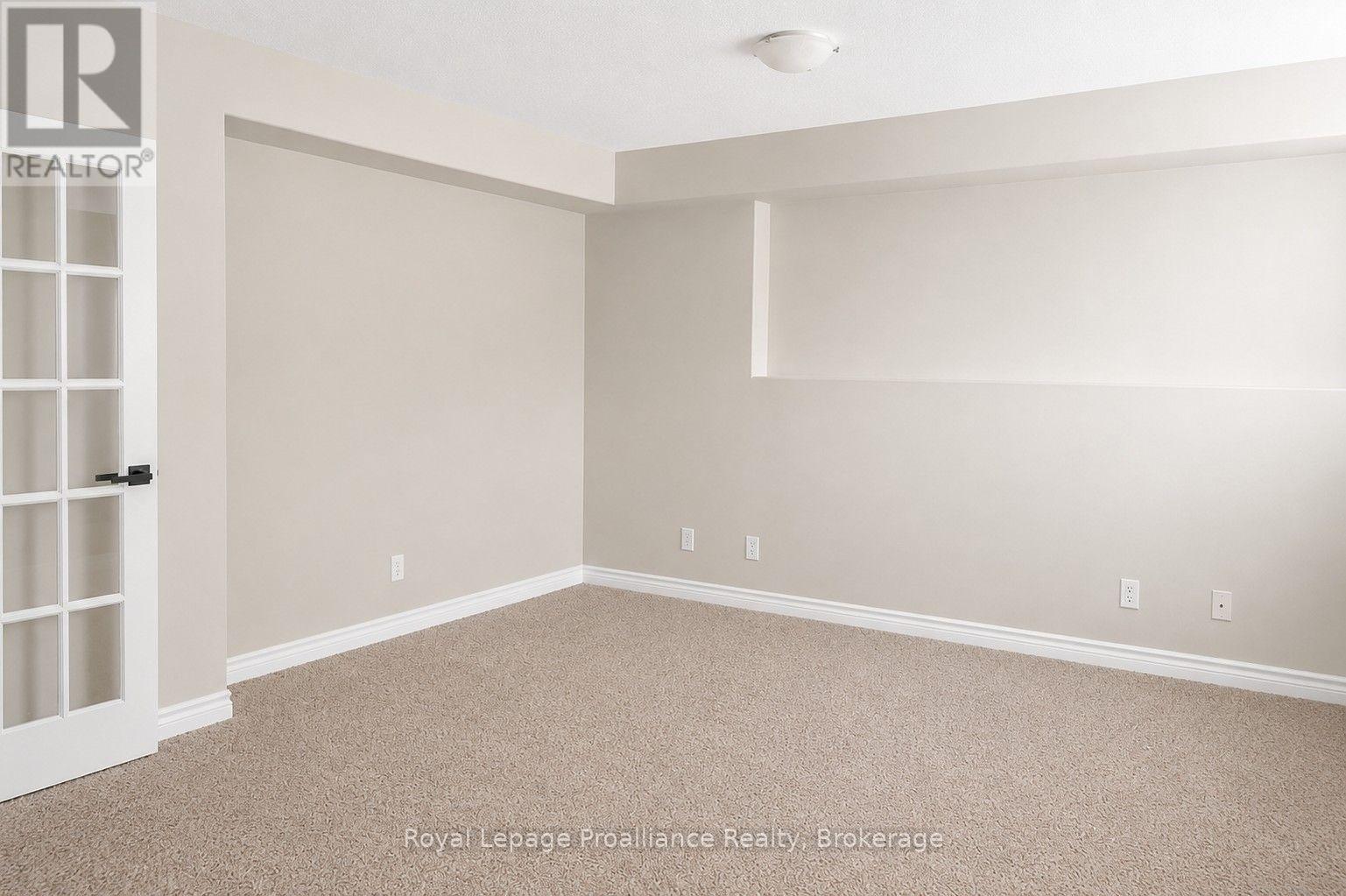 #18 50 LOCKSIDE DRIVE - Image 39