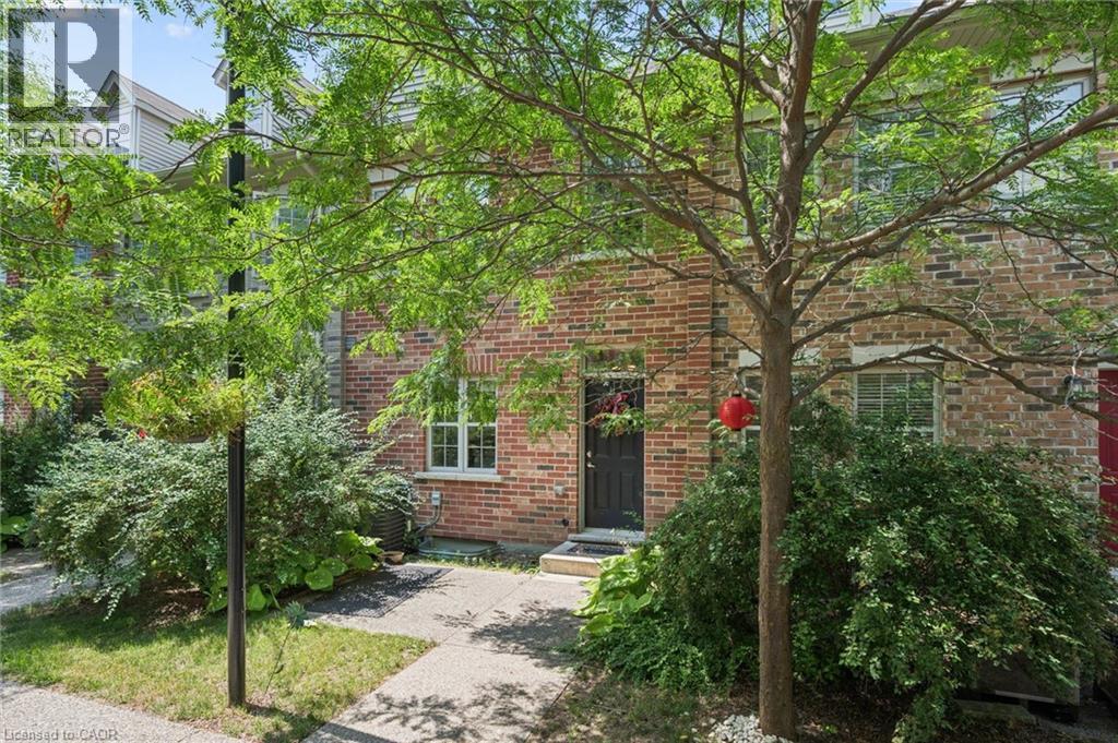 6 BEATRICE Lane — photo 2