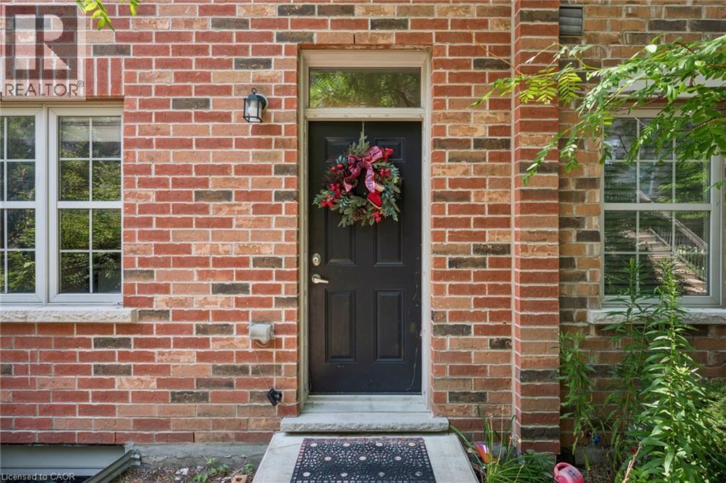 6 BEATRICE Lane — photo 3