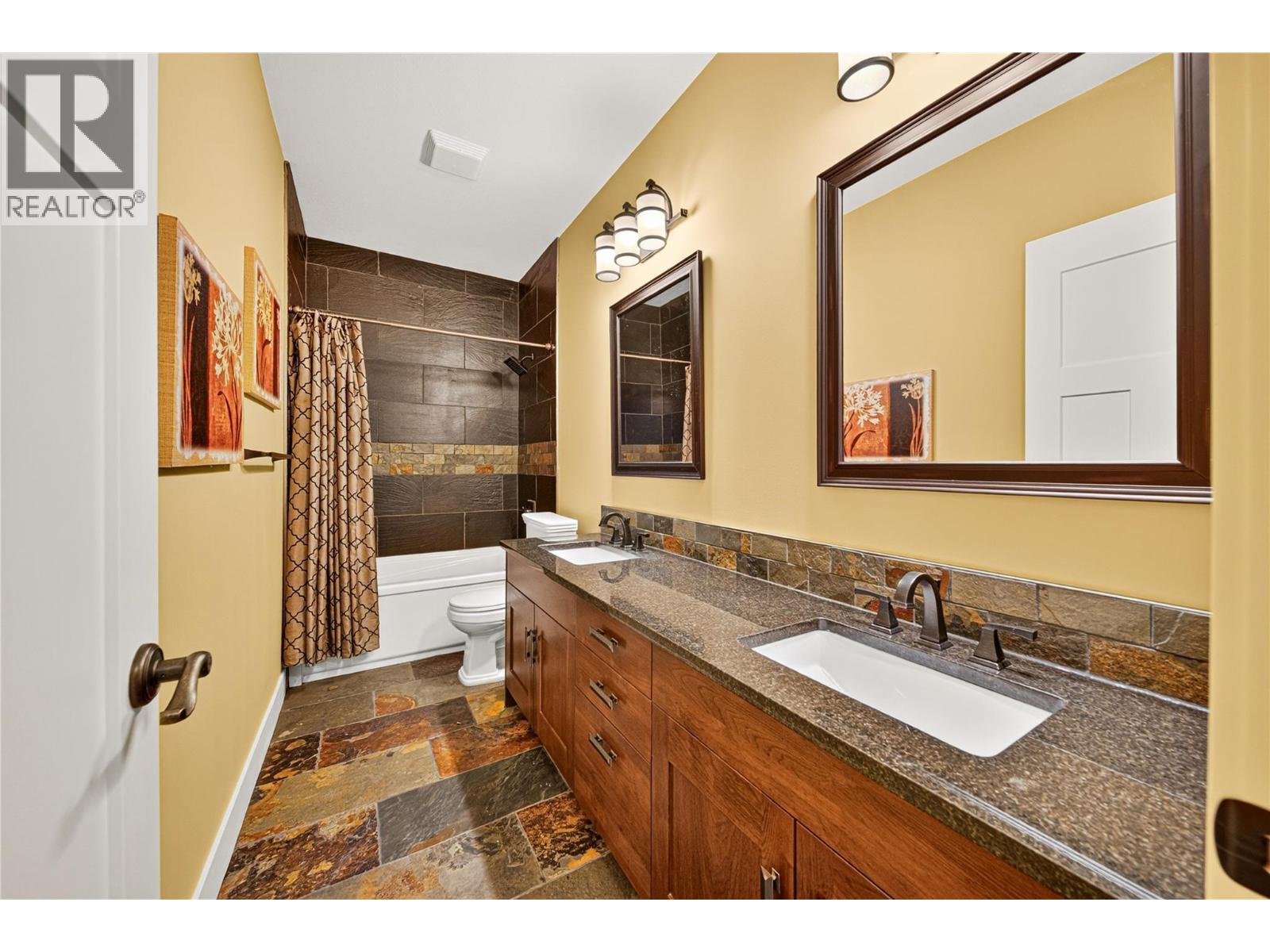2104 WHISKEY JACK Drive, Sparwood