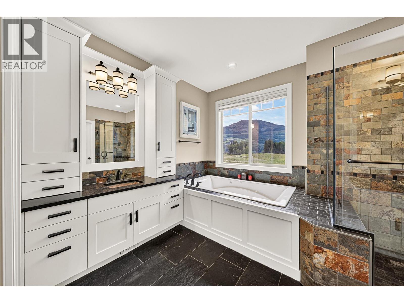 2104 WHISKEY JACK Drive, Sparwood
