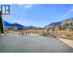7395 Clover Road, Pemberton, BC V0N2L0 Photo 20